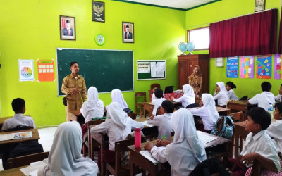 Sosialisasi Ke SD N 2 Kaligentong